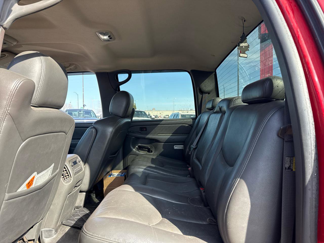 Used 2005 Chevrolet Silverado 2500 LT w/ Heavy-Duty Power Package image 13