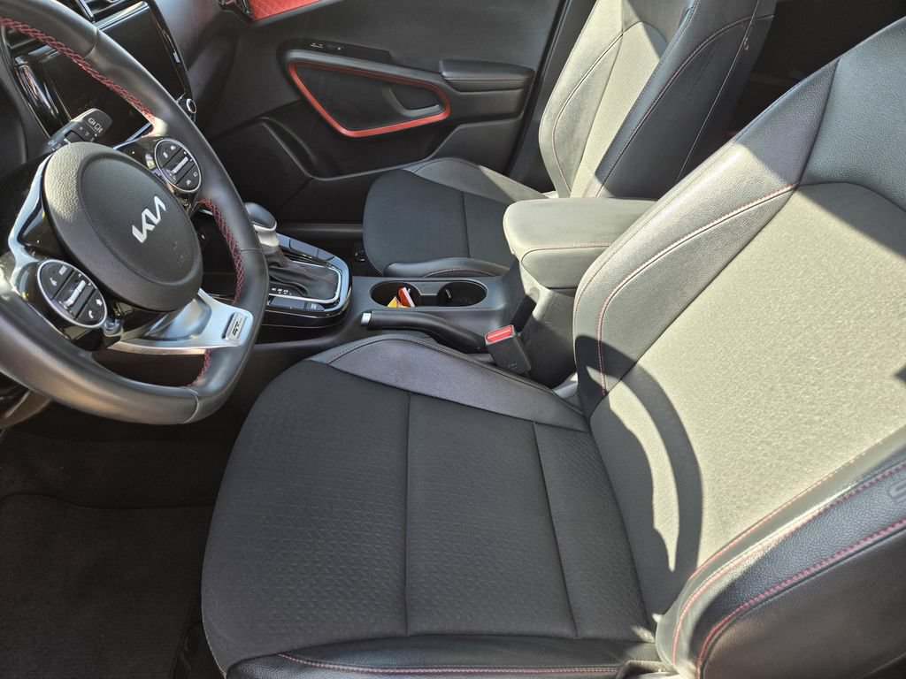 Used 2023 Kia Soul GT-Line FWD image 12