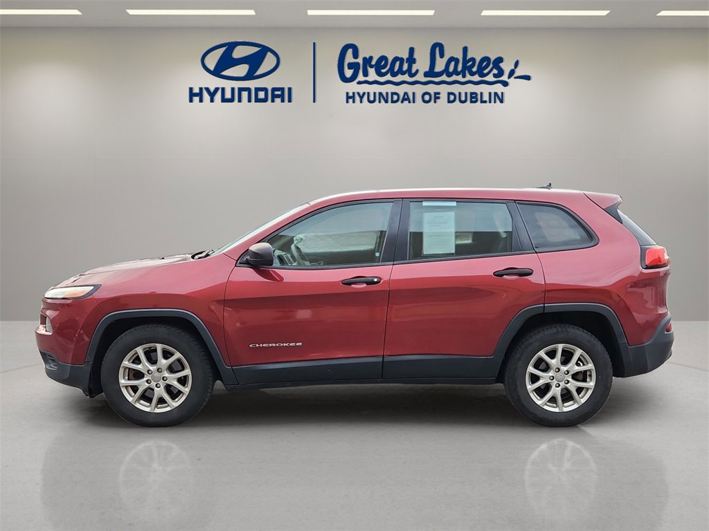 Used 2015 Jeep Cherokee Sport image 2