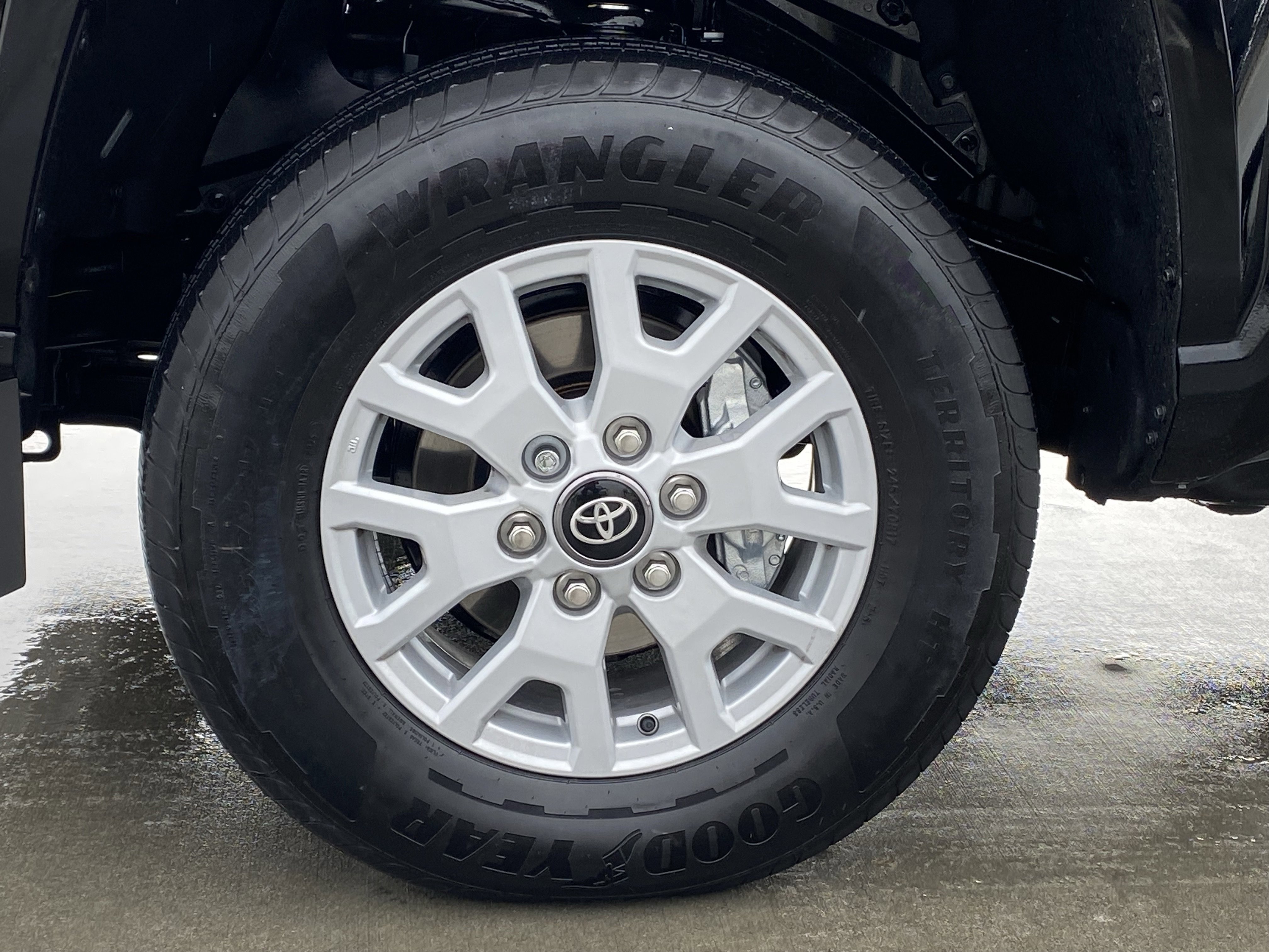 Certified 2026 Toyota Tacoma SR5 image 8