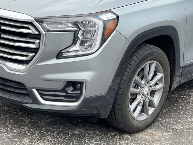 Used 2024 GMC Terrain SLT w/ LPO, Floor Liner Package image 7