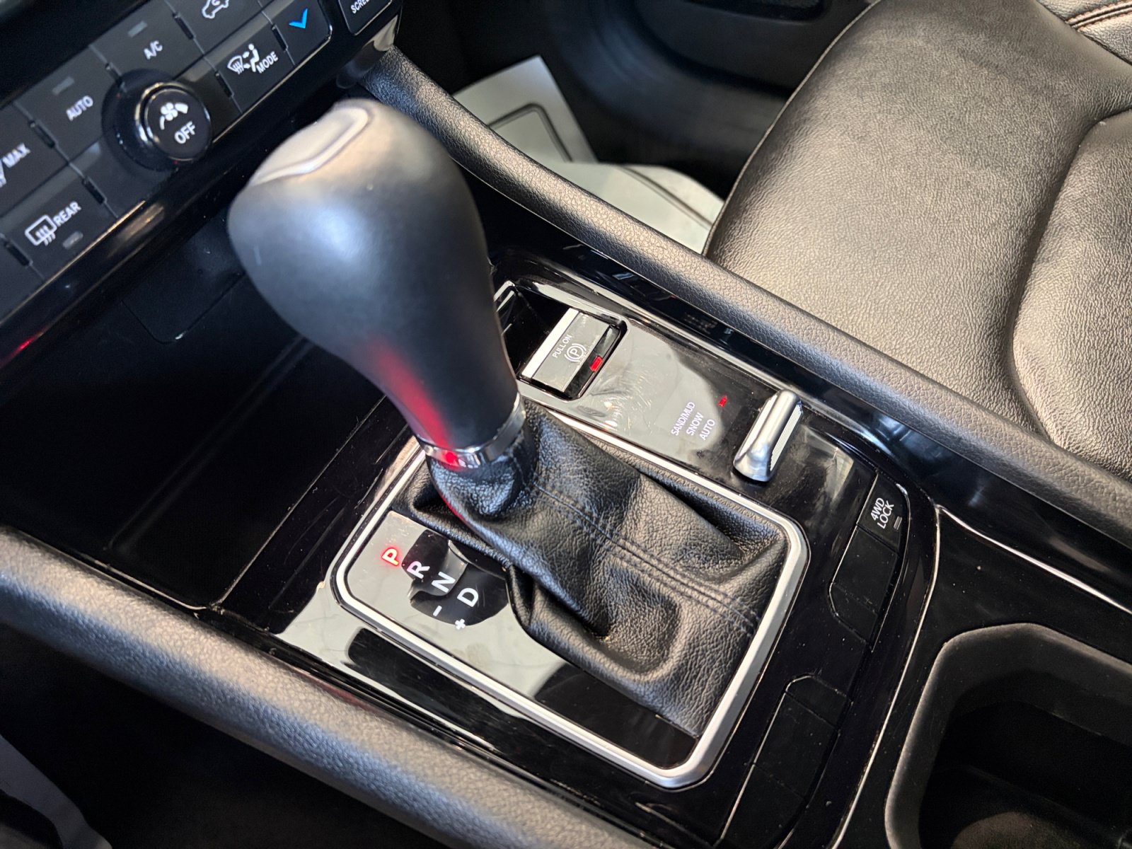 Used 2024 Jeep Compass Limited AWD/4WD image 25