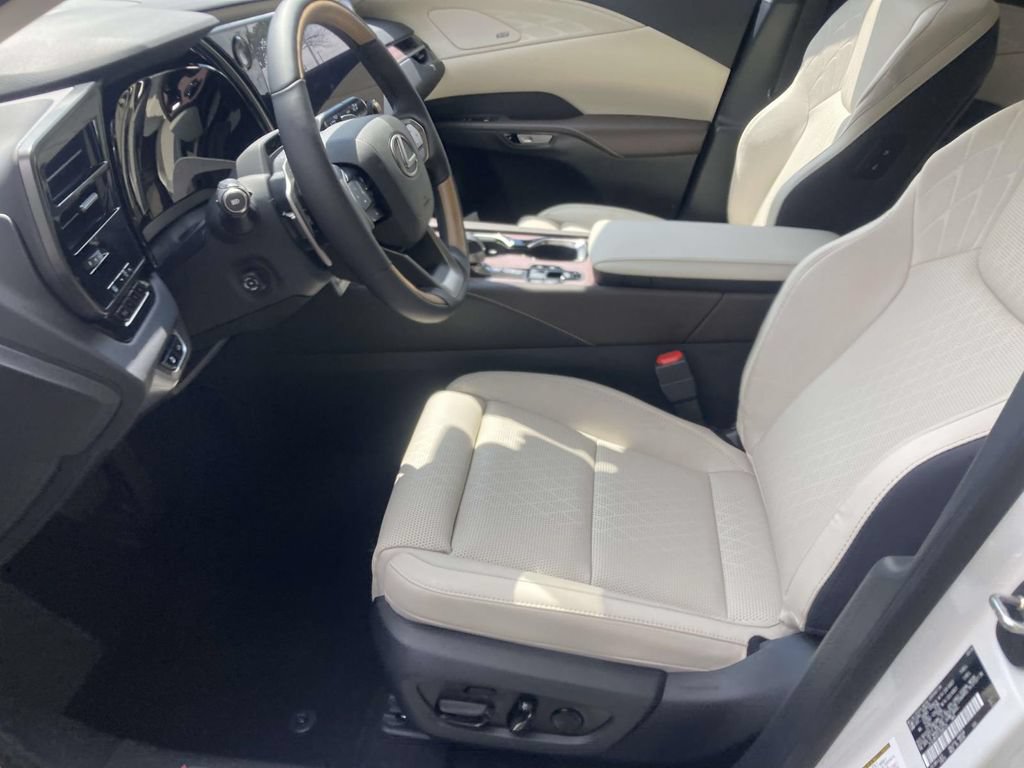 New 2026 Lexus RX 450h AWD image 12
