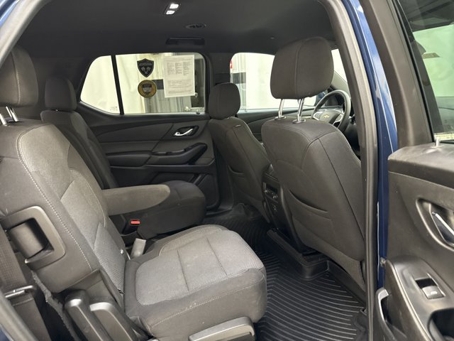 Used 2023 Chevrolet Traverse LT image 30