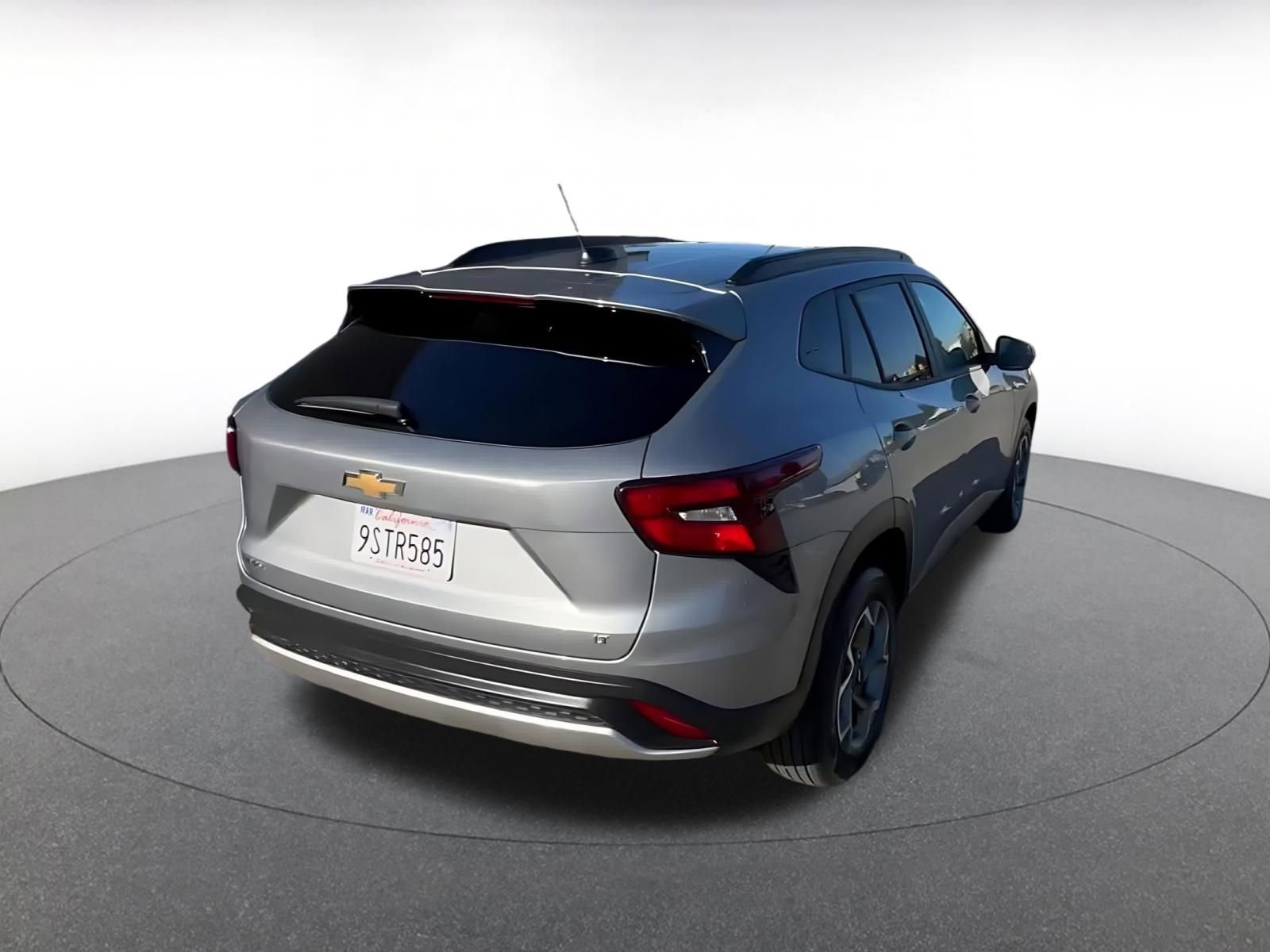 Used 2025 Chevrolet Trax LT image 14