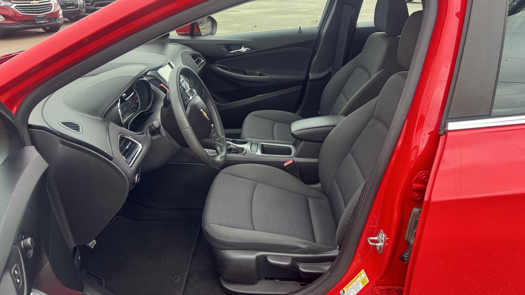 Used 2016 Chevrolet Cruze LT image 16