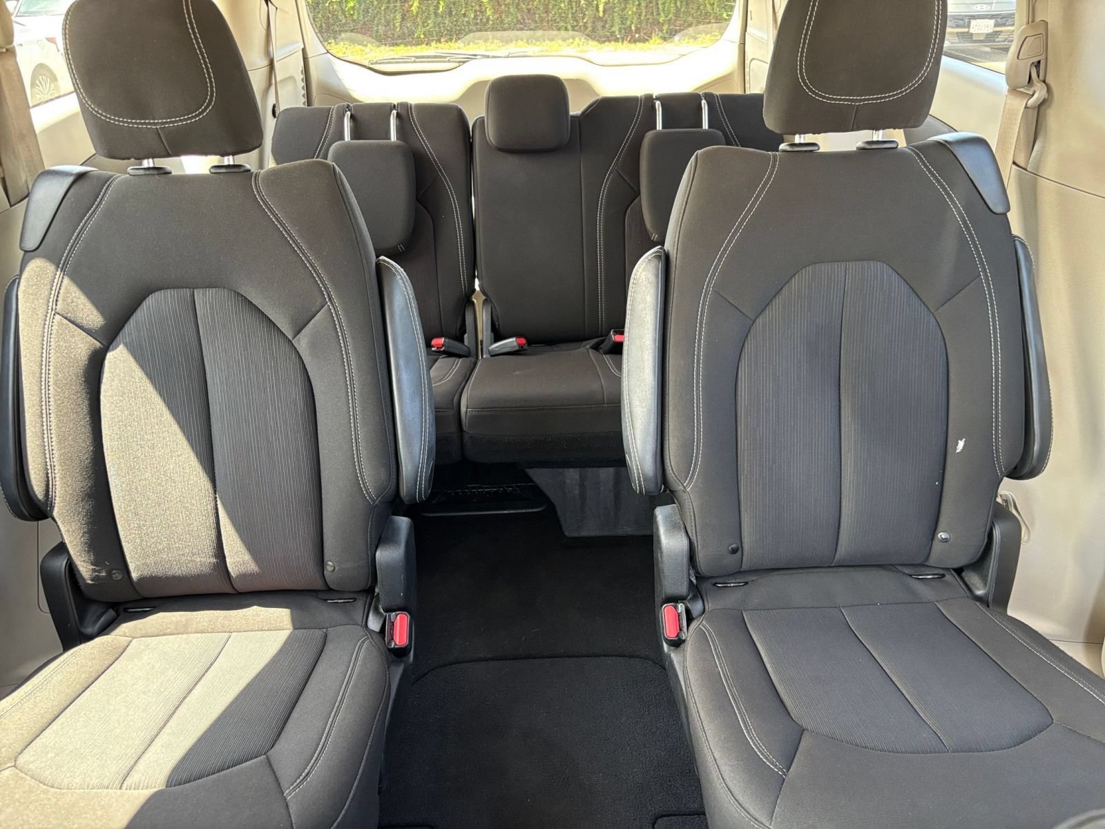 Used 2023 Chrysler Voyager LX FWD image 40