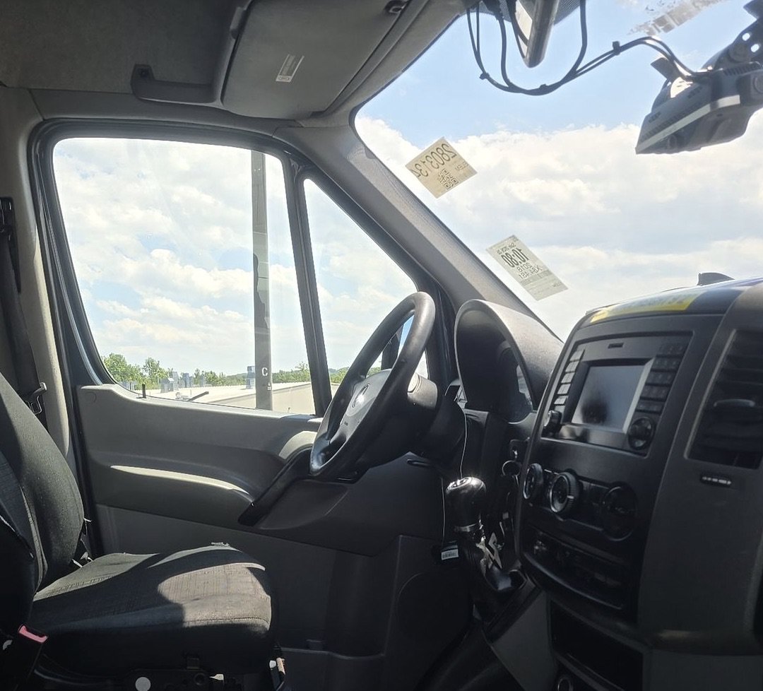 Used 2018 Mercedes-Benz Sprinter 2500 image 5