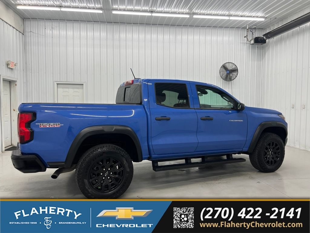 Used 2025 Chevrolet Colorado Trail Boss AWD/4WD image 2