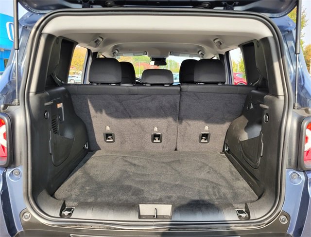 Used 2023 Jeep Renegade Latitude image 14