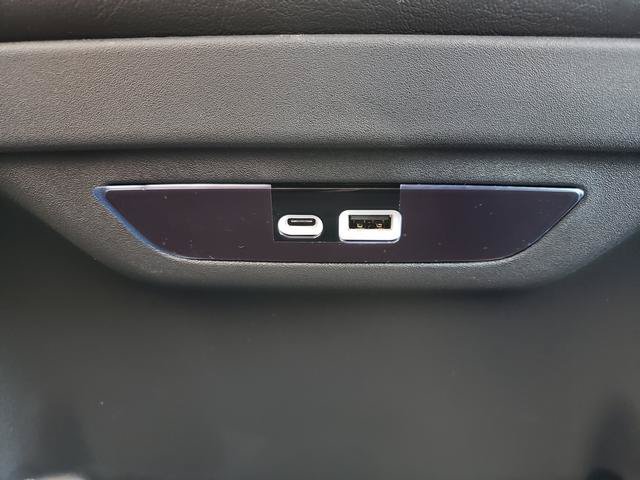 New 2027 Chrysler Pacifica Select FWD image 13