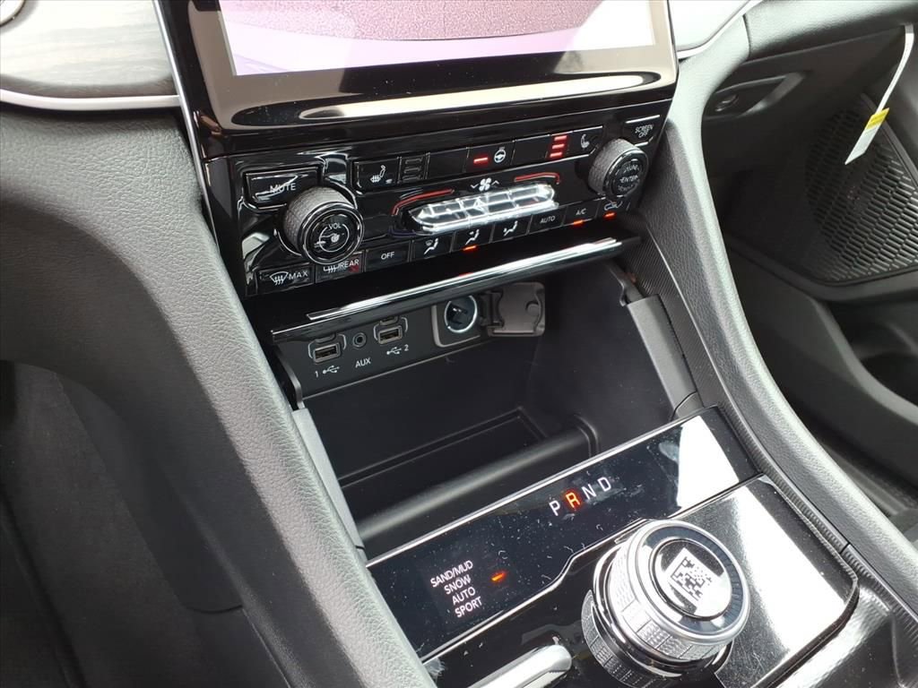 New 2025 Jeep Grand Cherokee L Limited w/ Black Appearance Package image 16