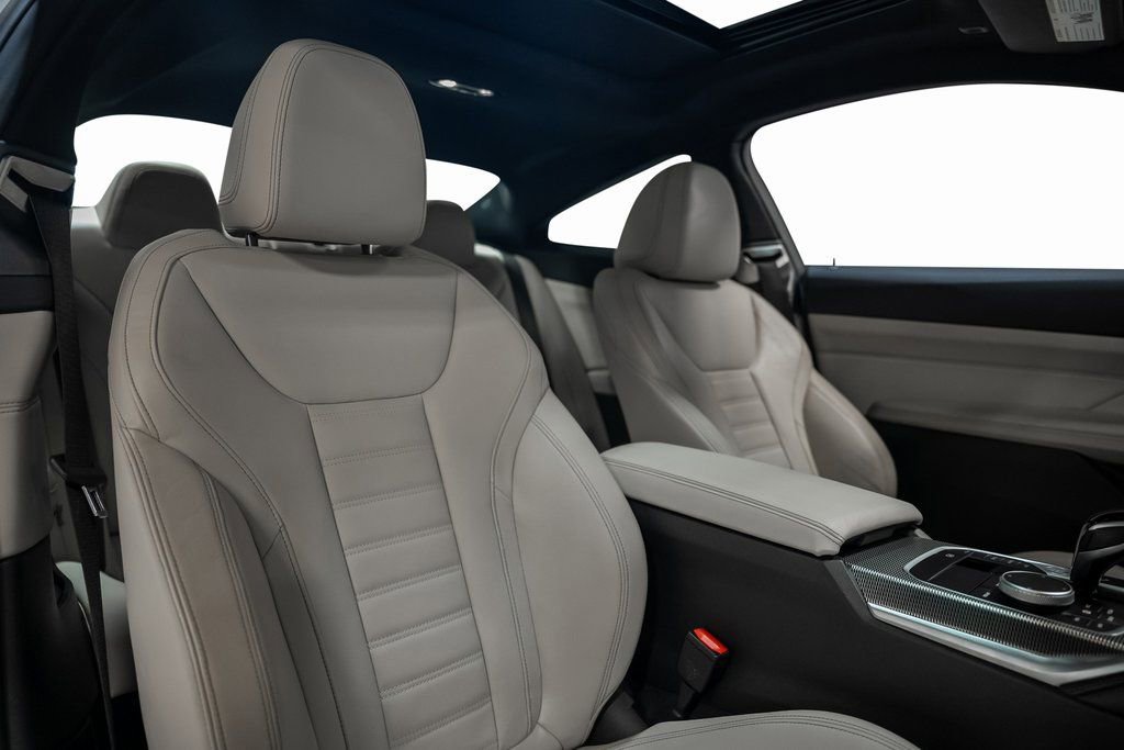 Used 2023 BMW 440i xDrive Coupe w/ Premium Package image 31