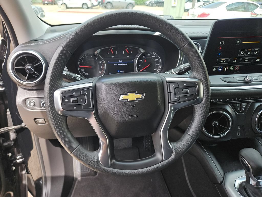 Used 2025 Chevrolet Blazer LT FWD image 18