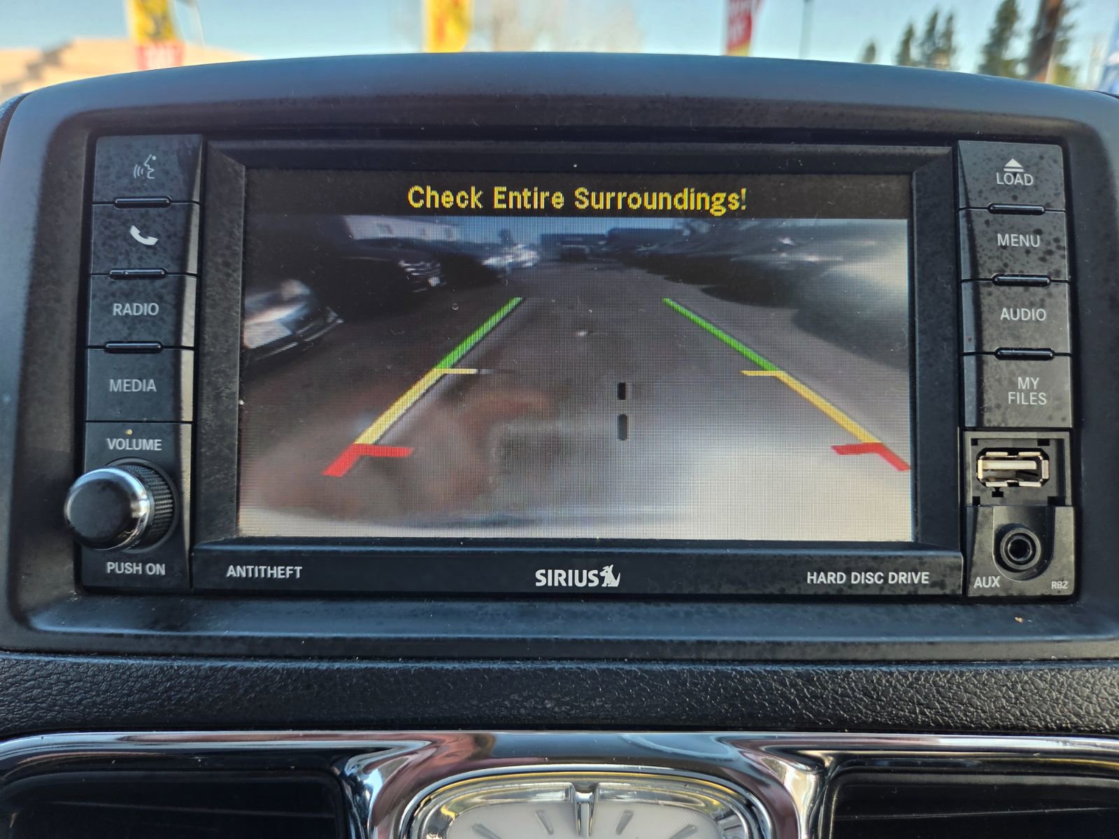 Used 2014 Chrysler Town & Country Touring image 19