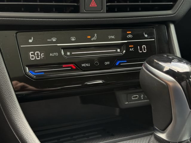 Used 2026 Volkswagen Jetta SE FWD image 7
