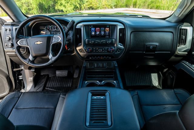 Used 2017 Chevrolet Silverado 1500 LTZ Z71 w/ LTZ Plus Package AWD/4WD image 8