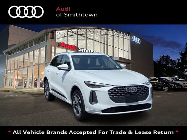 Used 2025 Audi Q5 Premium w/ Convenience Package