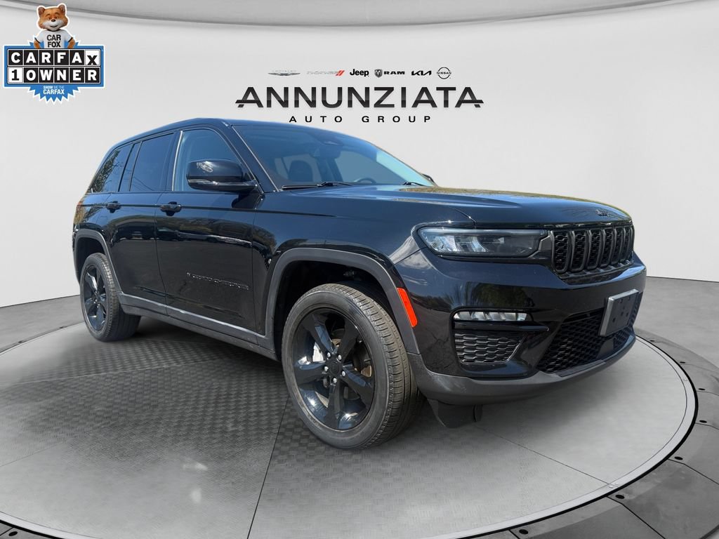 Used 2023 Jeep Grand Cherokee Limited w/ Black Appearance Package AWD/4WD image 7