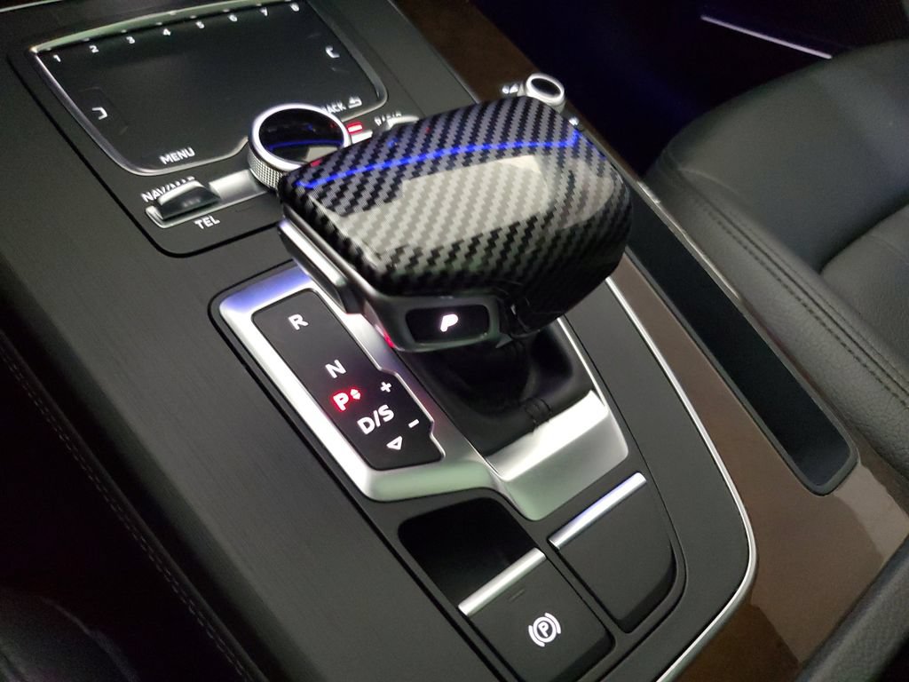 Used 2020 Audi Q5 Prestige w/ Prestige Package AWD/4WD image 32