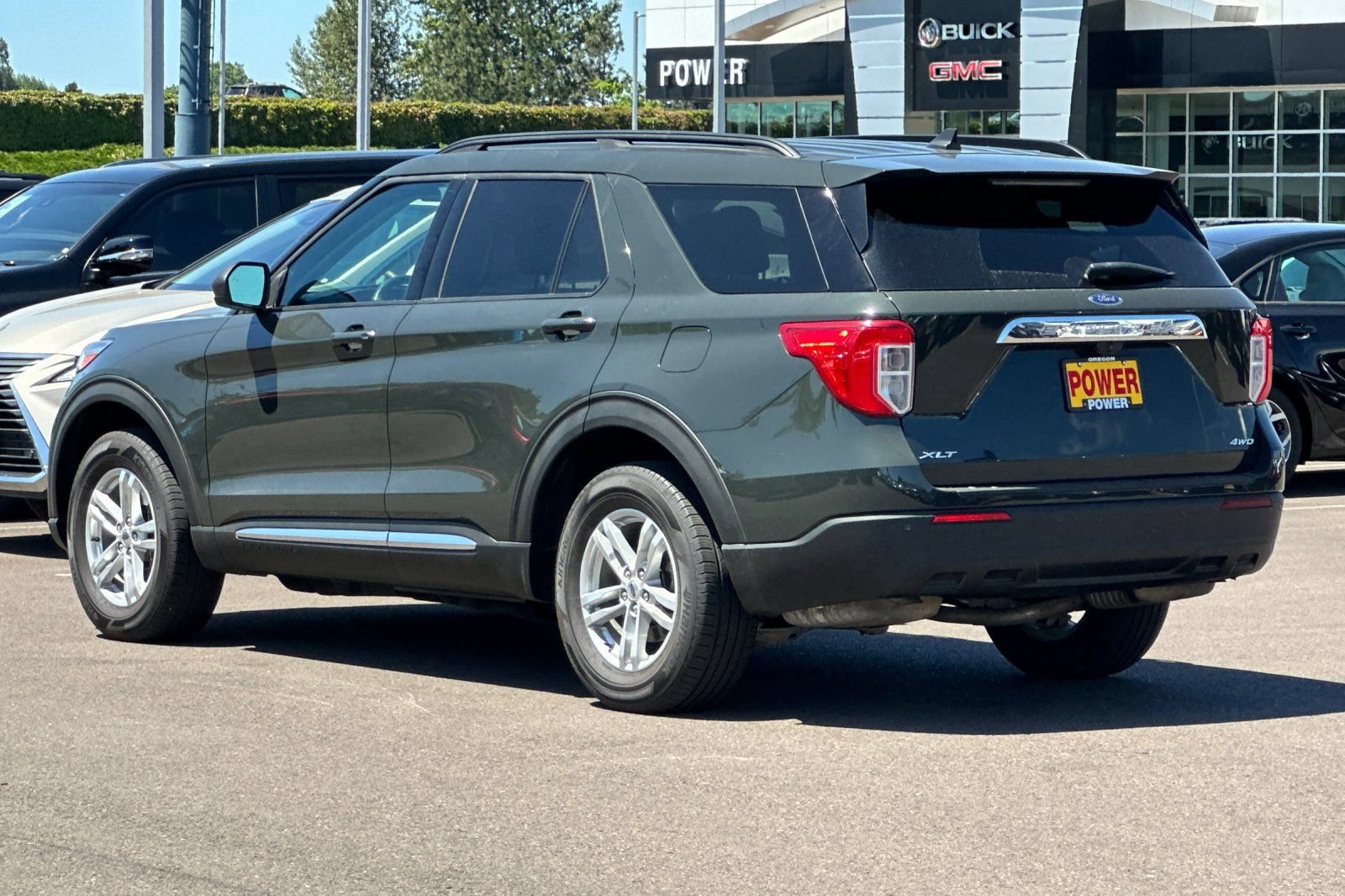 Used 2022 Ford Explorer XLT AWD/4WD image 6