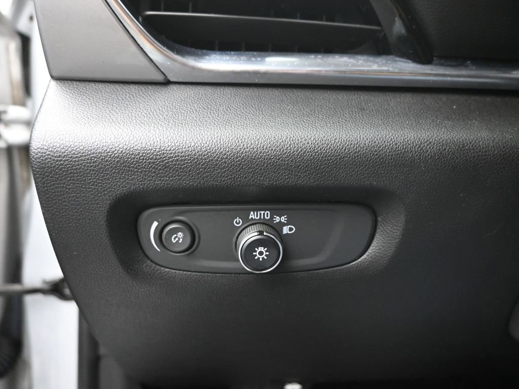 Used 2018 Chevrolet Traverse LS image 35