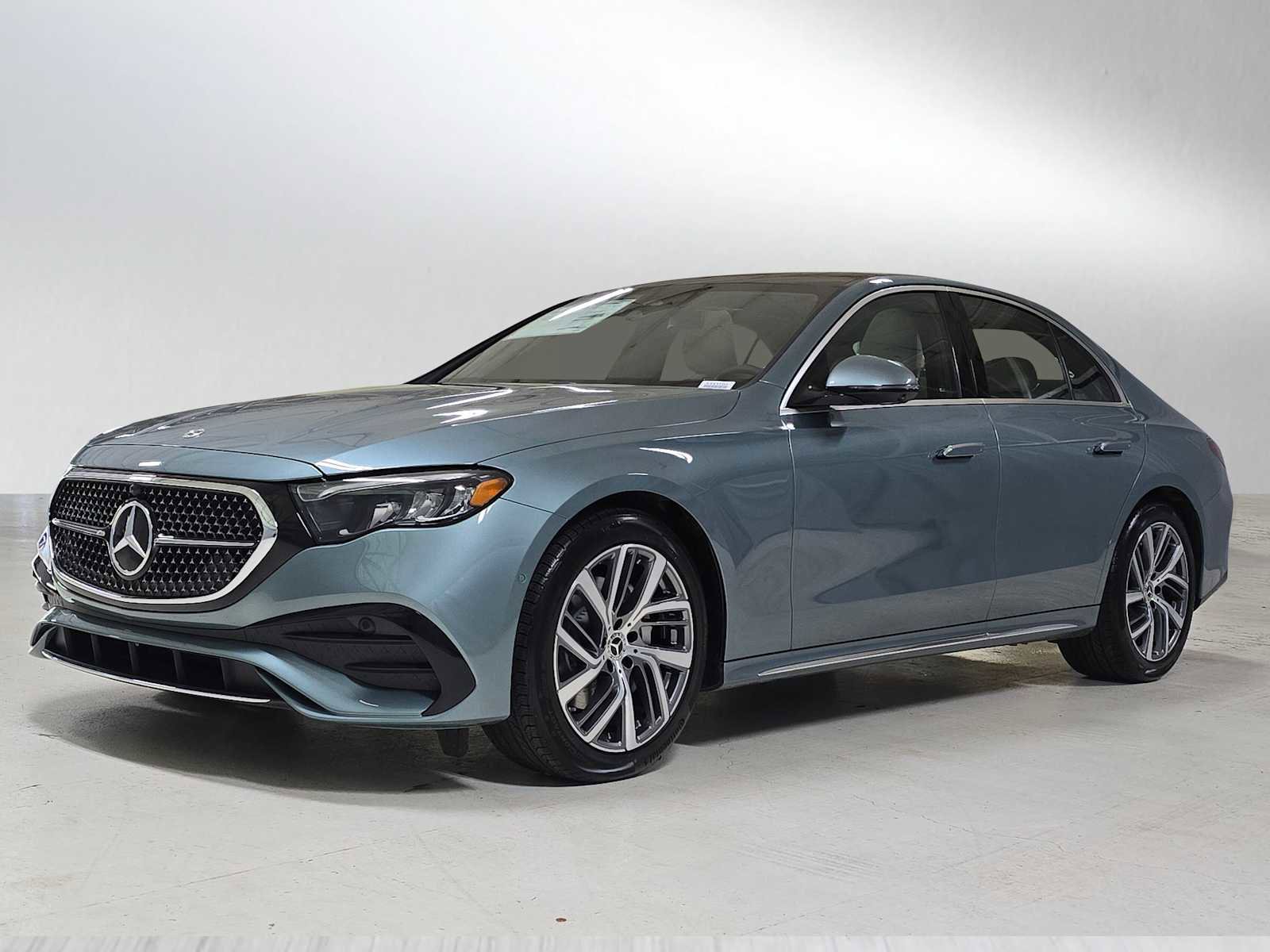 New 2026 Mercedes-Benz E 350 4MATIC Sedan image 7