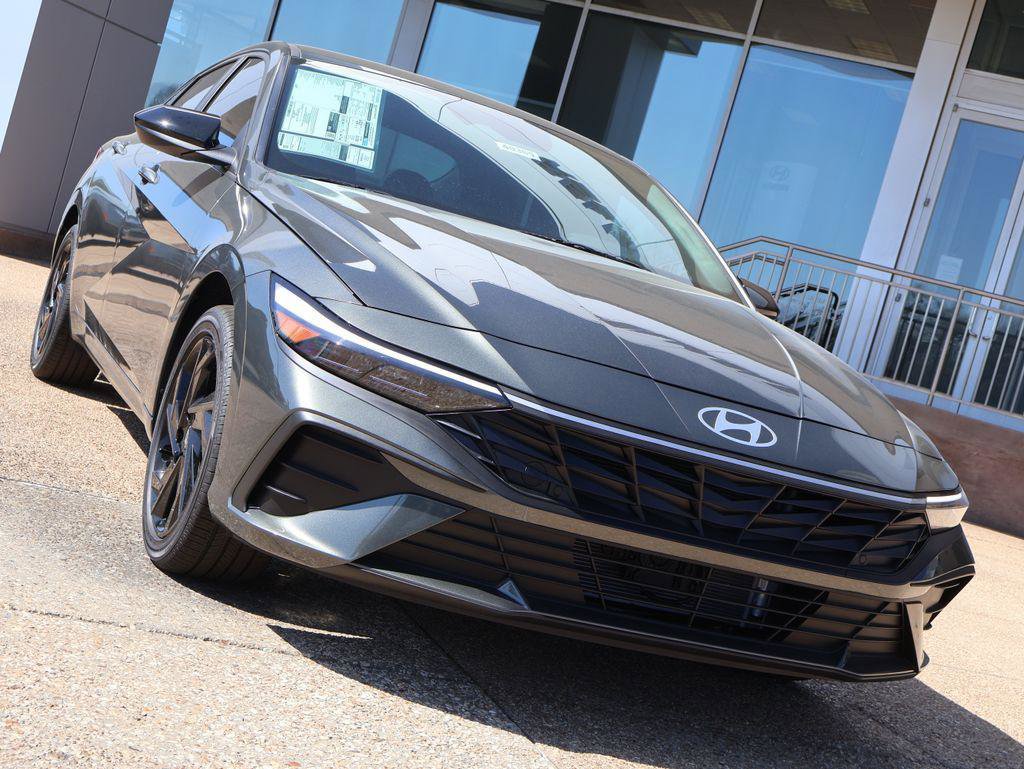 New 2026 Hyundai Elantra Sport image 7