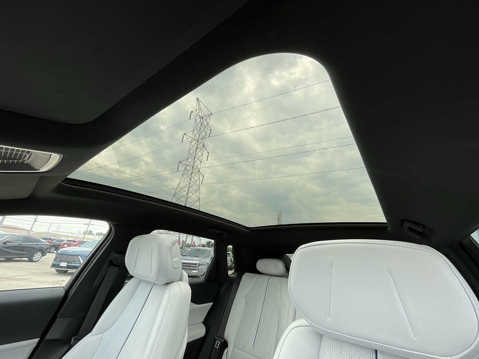 Certified 2024 Cadillac Lyriq Luxury AWD/4WD image 20