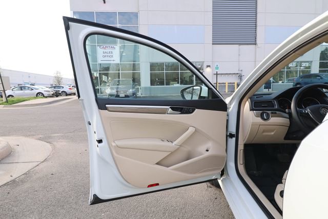 Used 2017 Volkswagen Passat 1.8T SE image 31