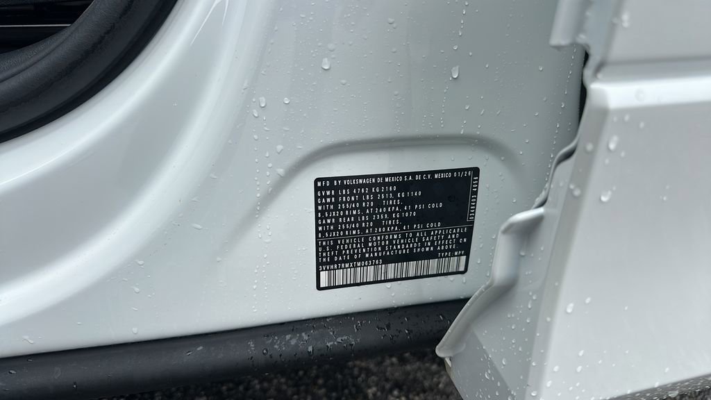 New 2026 Volkswagen Tiguan SE R-Line image 24