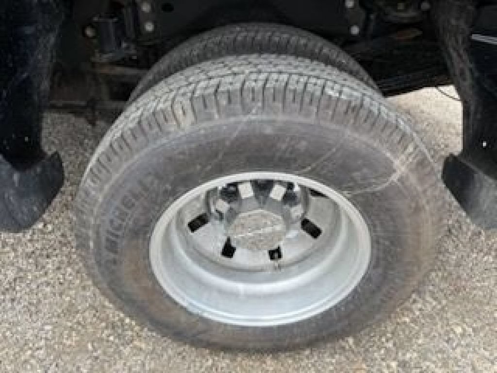Used 2025 GMC Sierra 3500 Denali AWD/4WD image 15