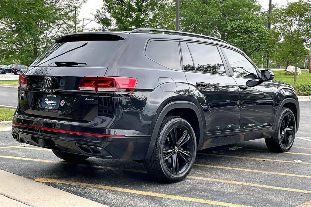 Used 2023 Volkswagen Atlas SEL R-Line AWD/4WD image 16