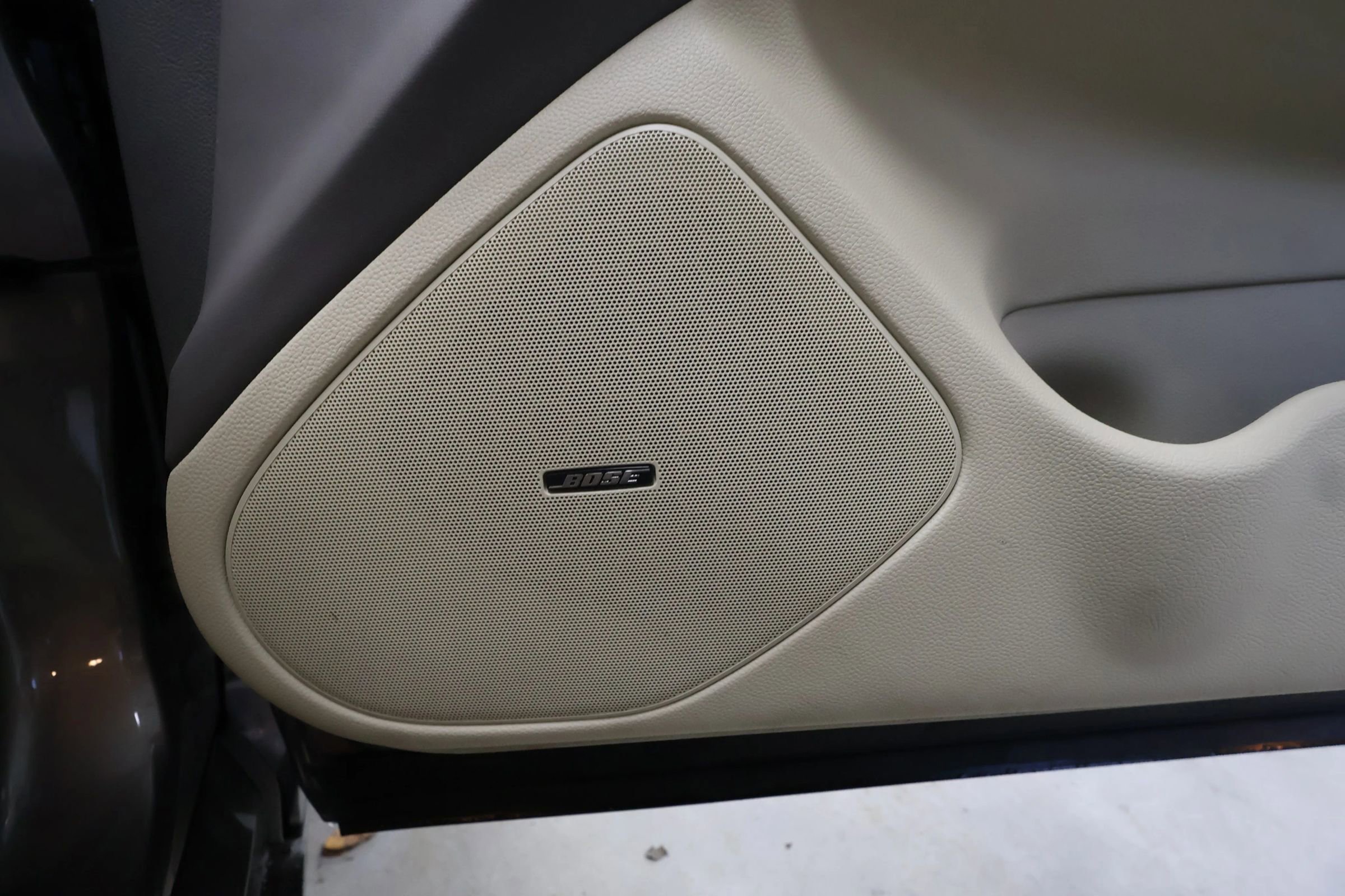 Used 2011 INFINITI G37 Journey w/ Premium Pkg image 31