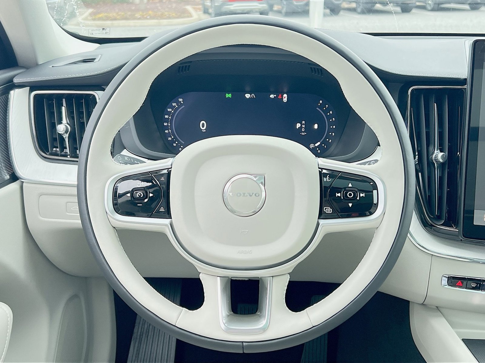 New 2026 Volvo XC60 B5 Ultra w/ Protection Package Premier image 16