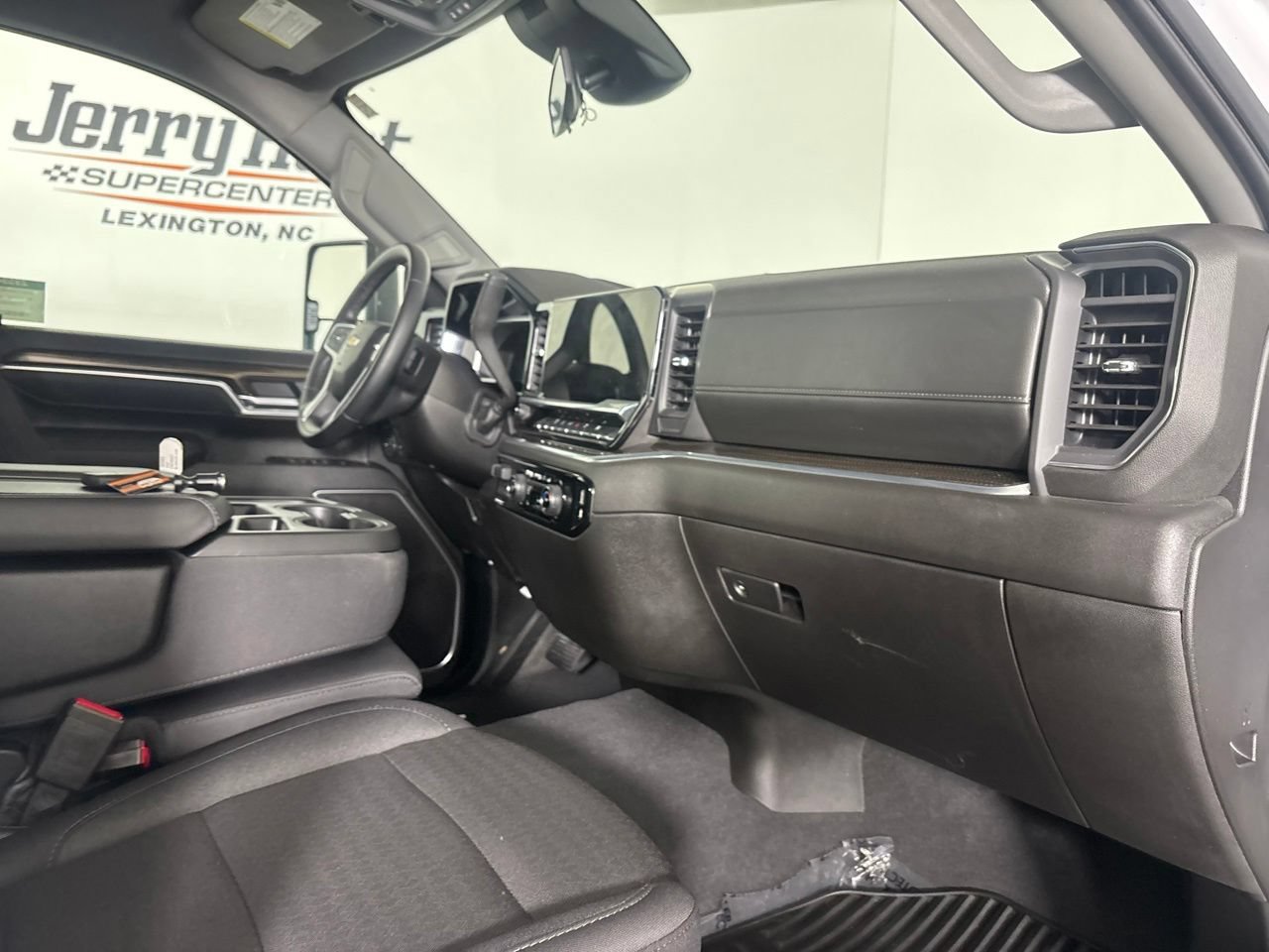 Used 2026 Chevrolet Silverado 2500 LT AWD/4WD image 29