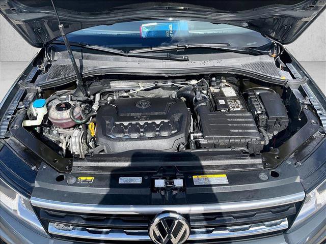 Used 2021 Volkswagen Tiguan SE R-Line FWD image 11
