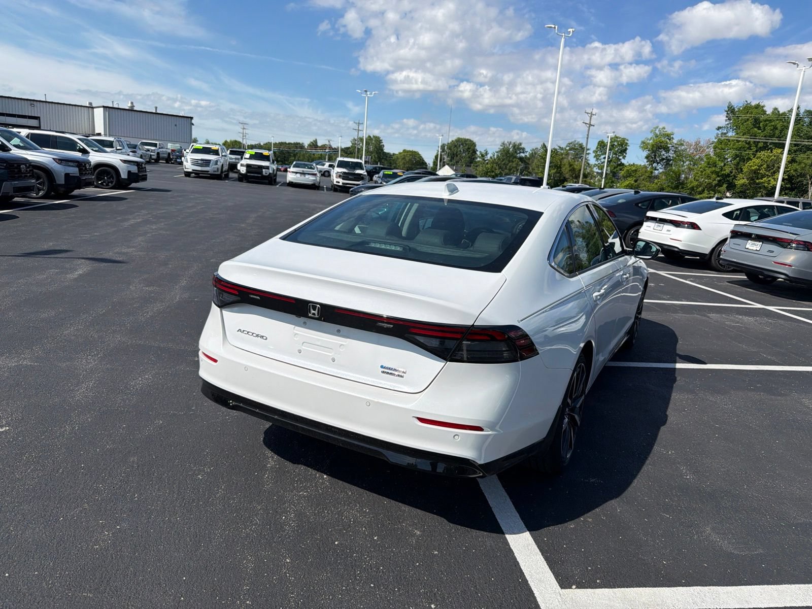 Used 2023 Honda Accord Touring image 6