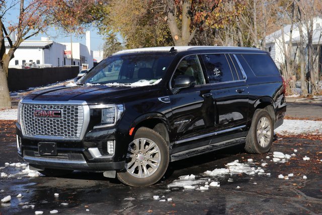 Used 2024 GMC Yukon XL Denali image 1