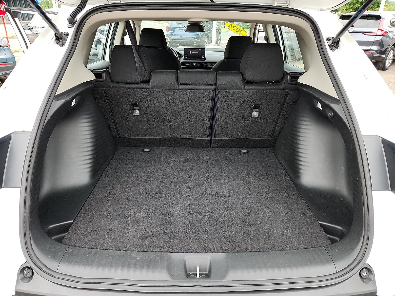 Used 2024 Honda HR-V LX image 27