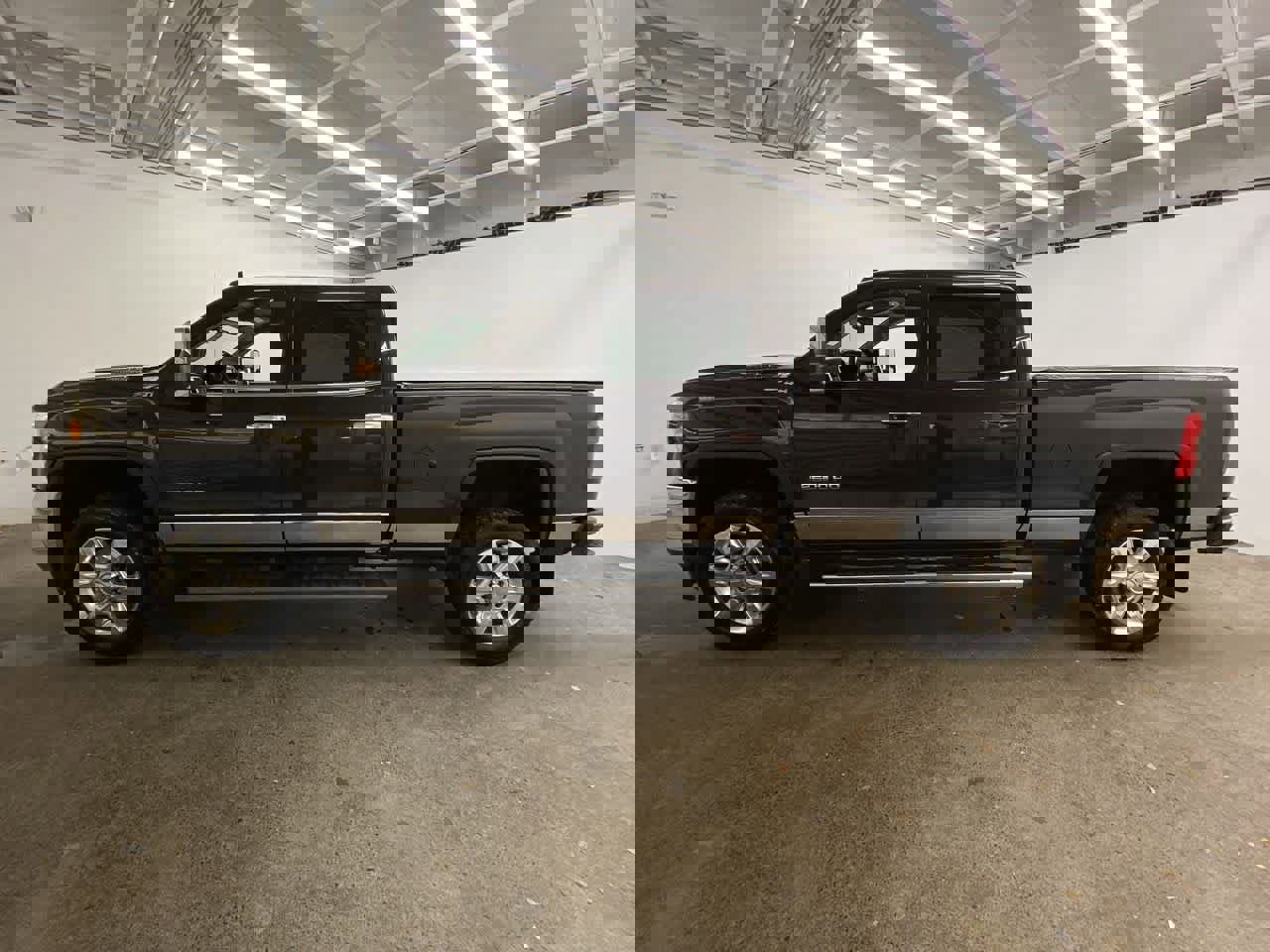 Used 2018 GMC Sierra 2500 SLT image 3