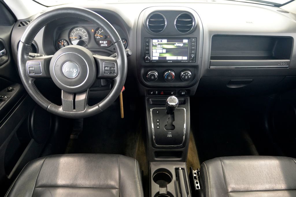 Used 2016 Jeep Patriot High Altitude AWD/4WD image 17