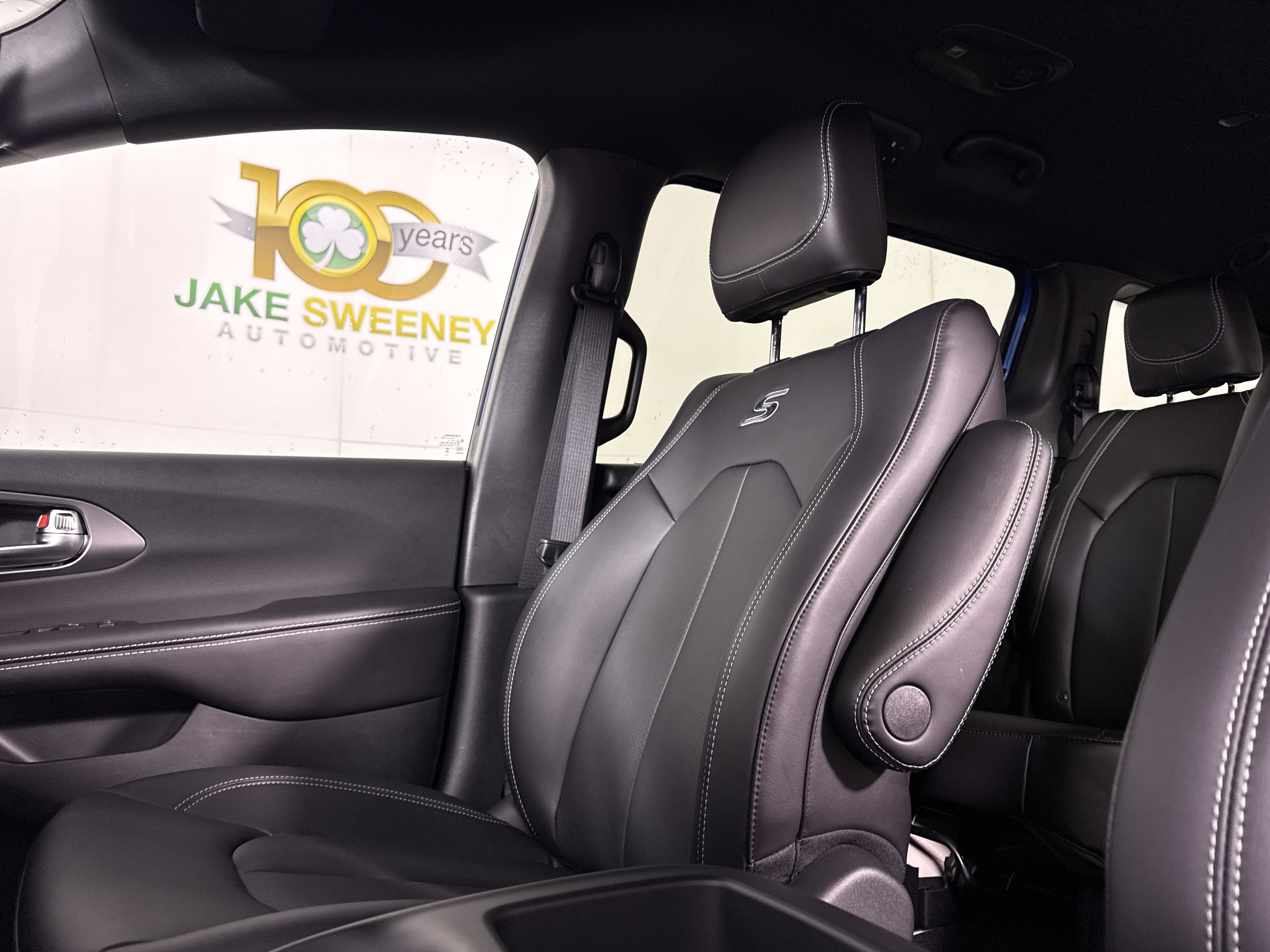 New 2026 Chrysler Pacifica Select w/ S Appearance Package image 28