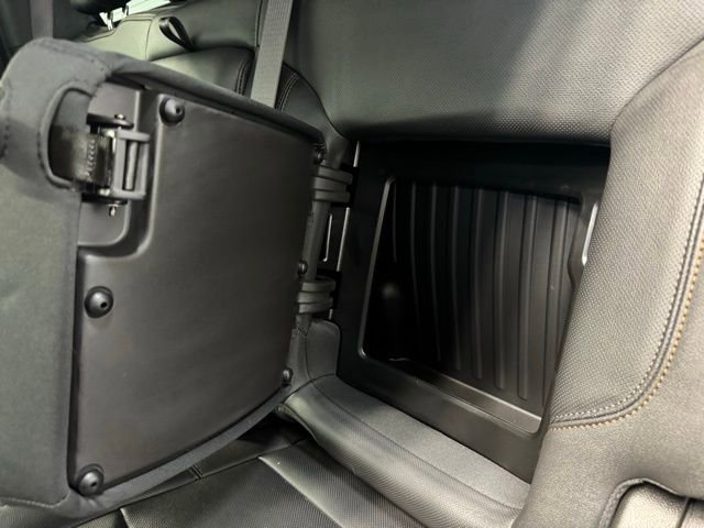 Used 2024 GMC Sierra 2500 AT4 image 33
