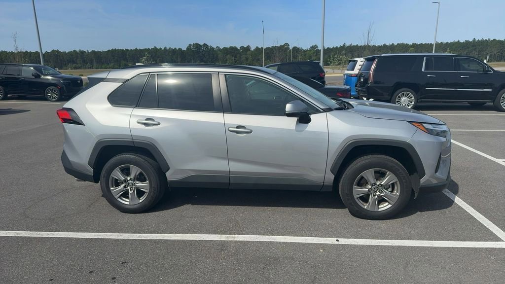 Used 2024 Toyota RAV4 XLE AWD/4WD image 6