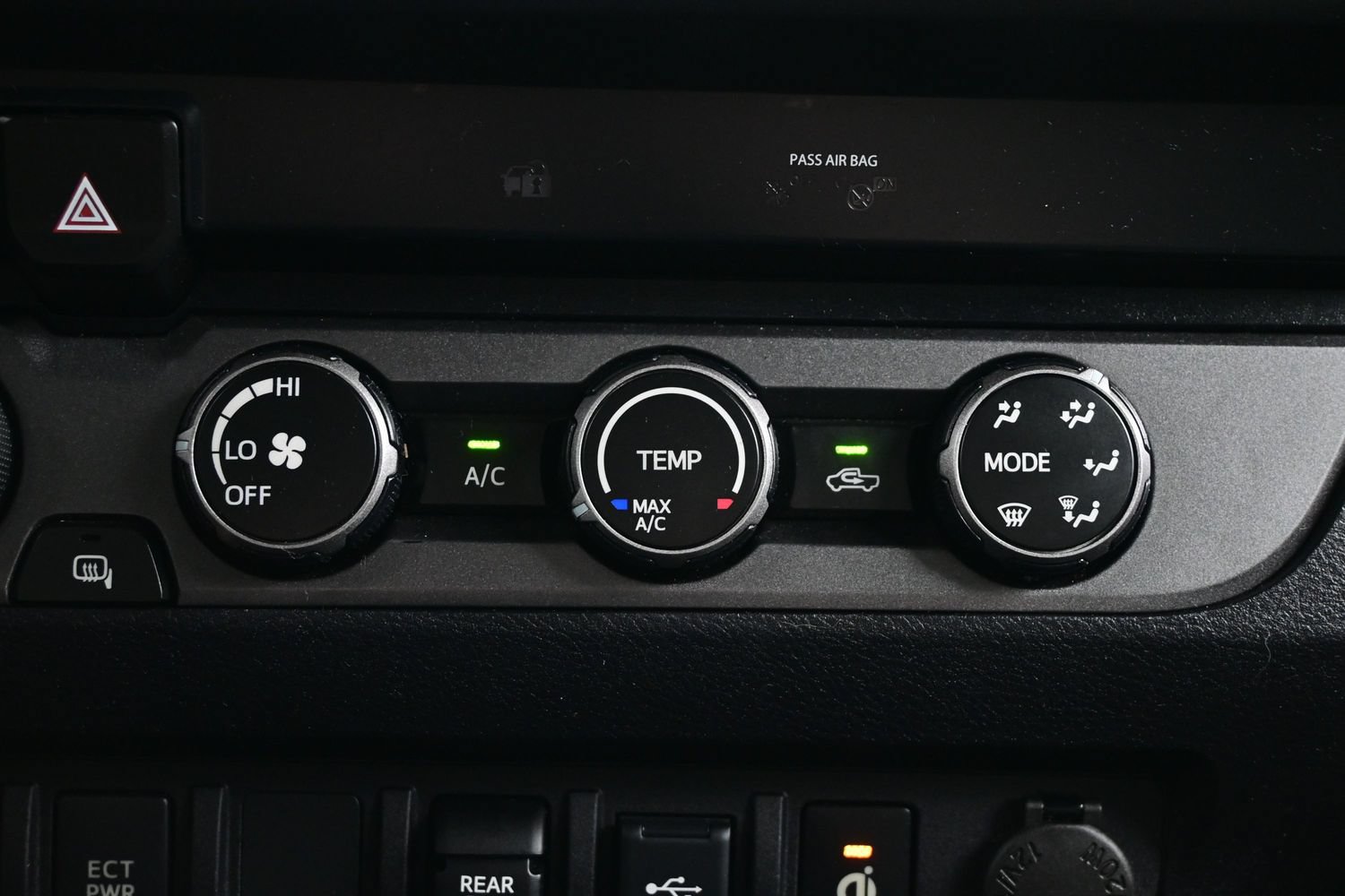 Used 2020 Toyota Tacoma TRD Off-Road AWD/4WD image 20