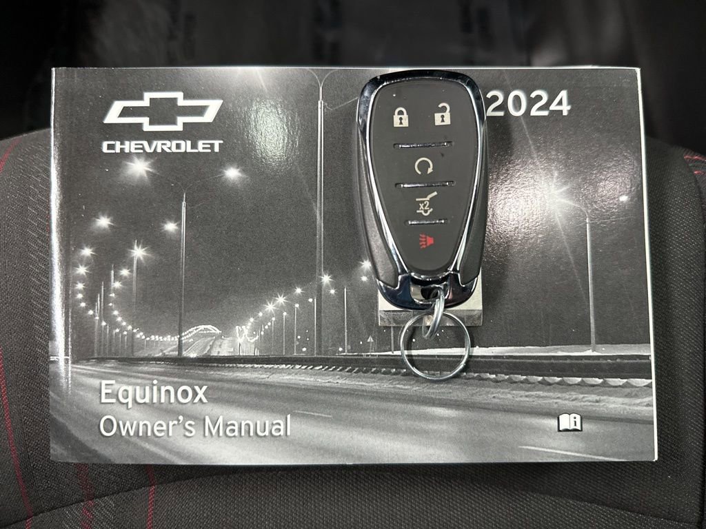 Used 2024 Chevrolet Equinox RS AWD/4WD image 42