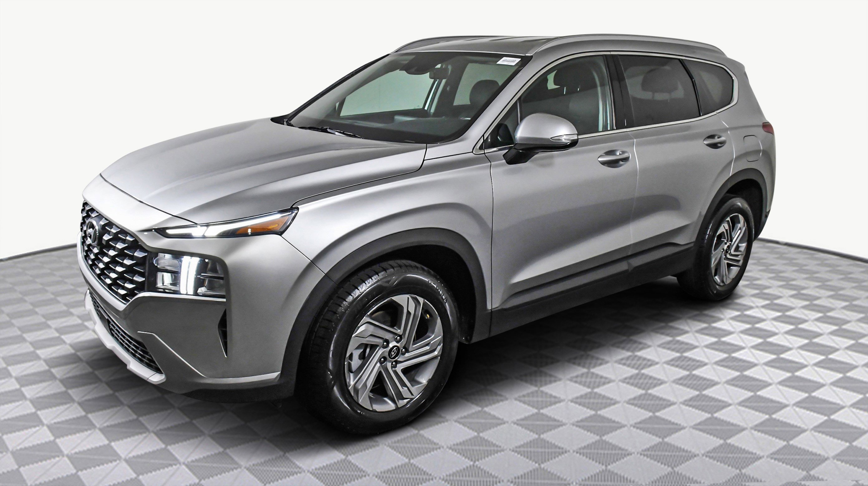 Used 2023 Hyundai Santa Fe SEL image 4