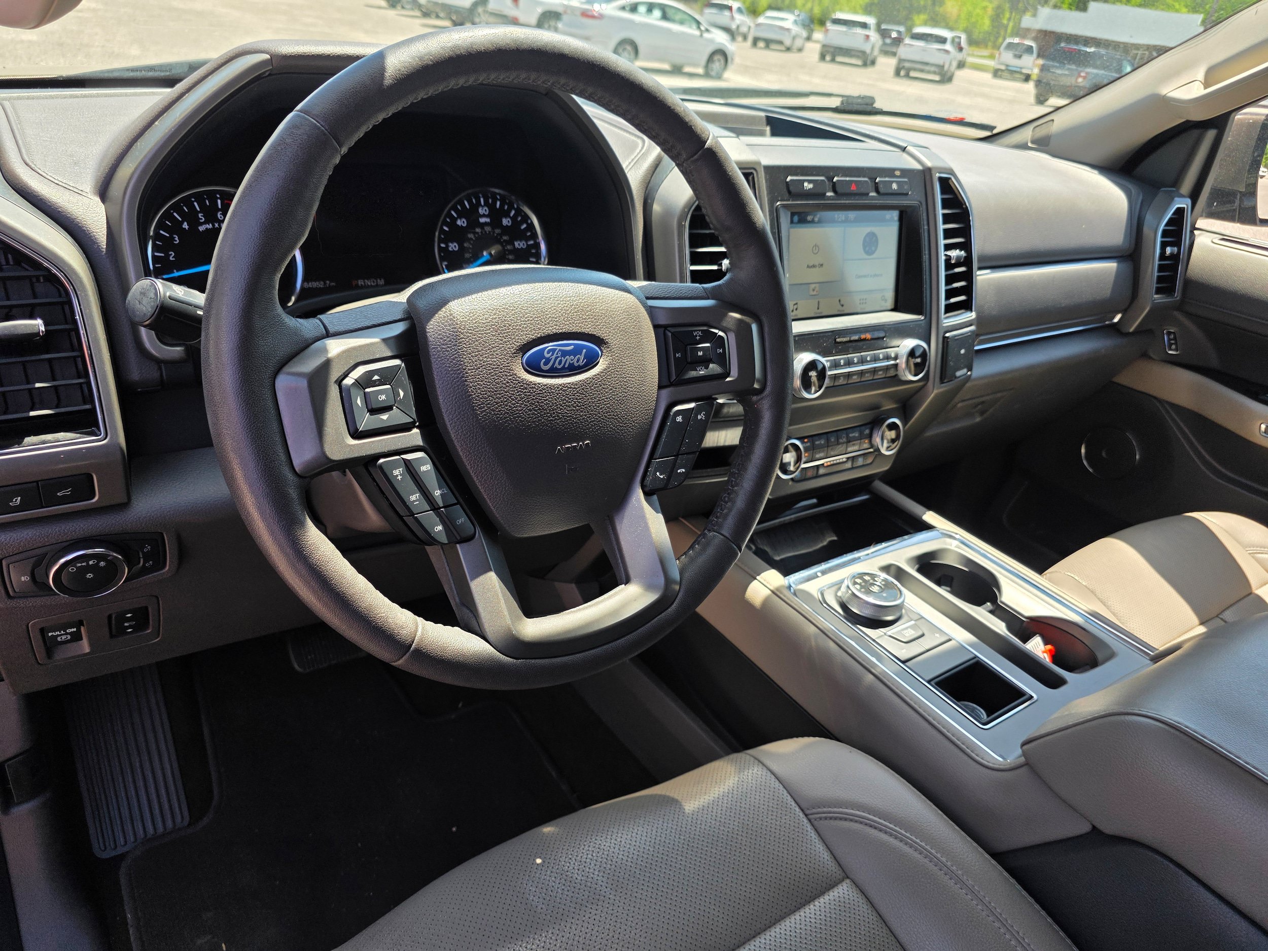 Used 2019 Ford Expedition XLT w/ Equipment Group 202A RWD image 6
