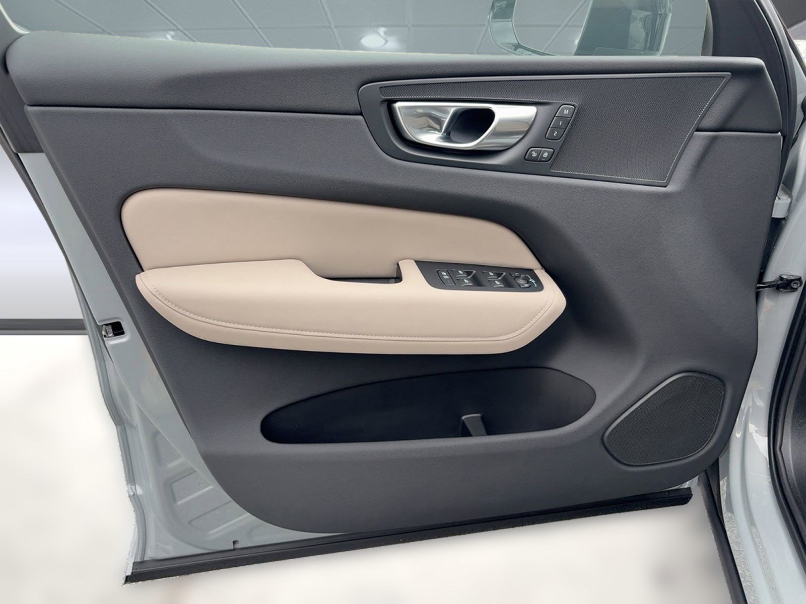 New 2026 Volvo XC60 B5 Plus w/ Climate Package image 20